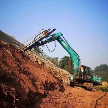 挖机改装螺旋钻机 矿山深孔隧道爆破用凿岩机 可定制